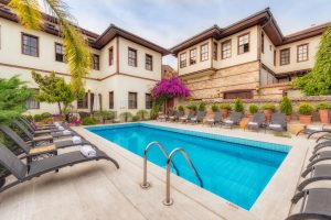 Tarihi Antalya Otelleri